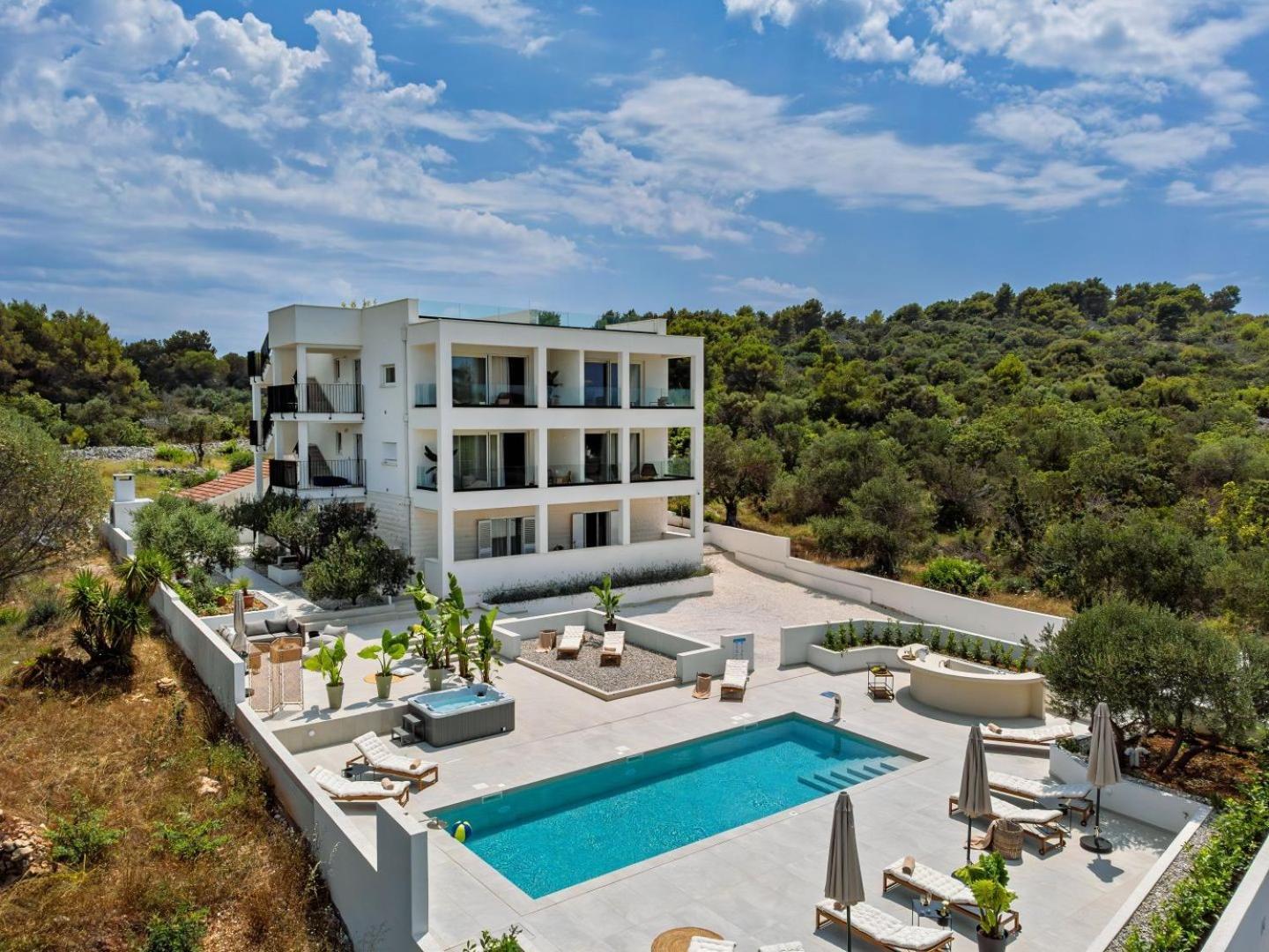 Luxury Villa Del Sogno With Pool, Jacuzzi, Parking Okrug Gornji Buitenkant foto